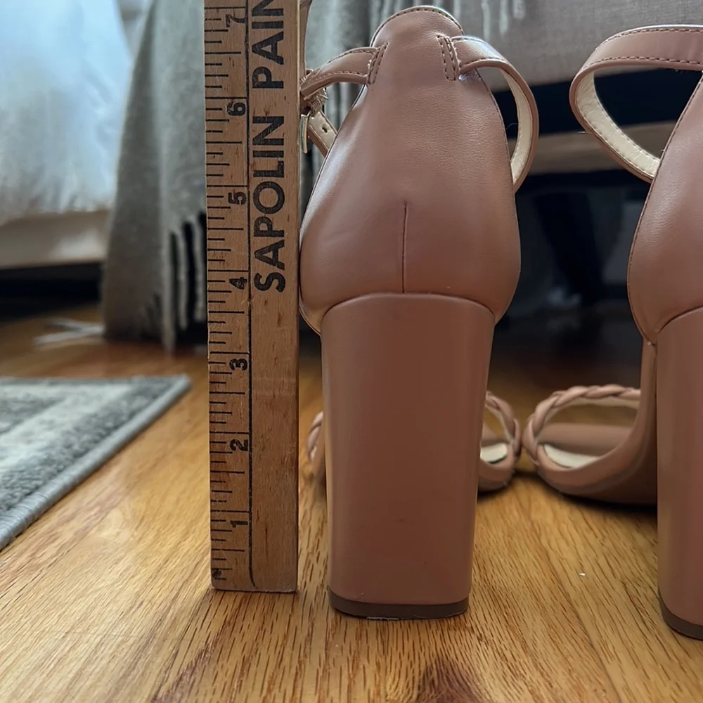 Nine West worn handful